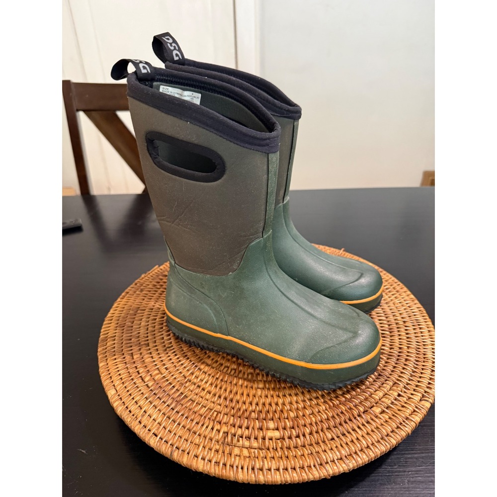 DSG Kids Neoprene Rubber Rain Boots Green Orange Pull On Size 4 DSG-UM3081S3